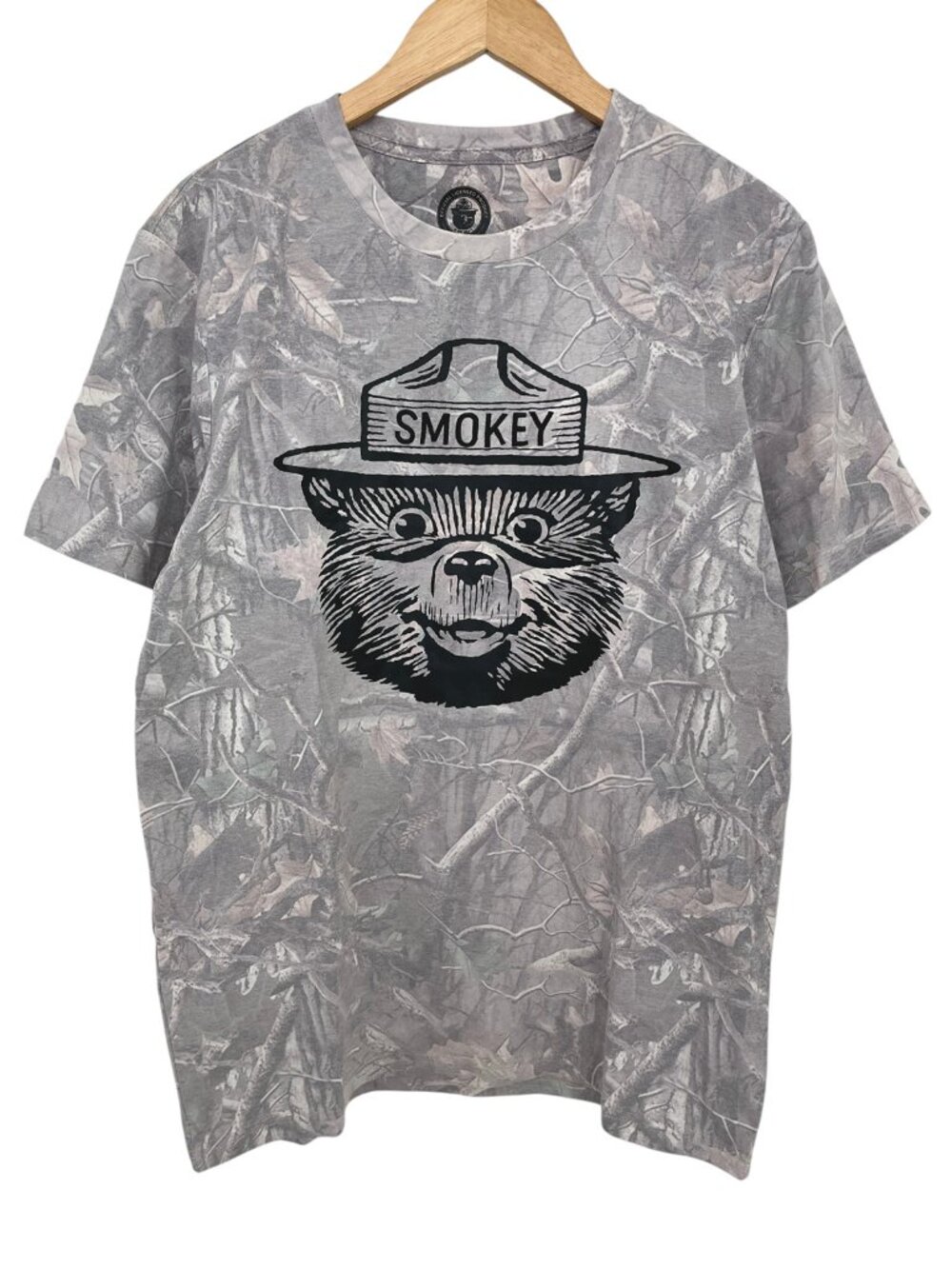 NWOT Smokey Bear Men’s T-Shirt Tree Camo Large